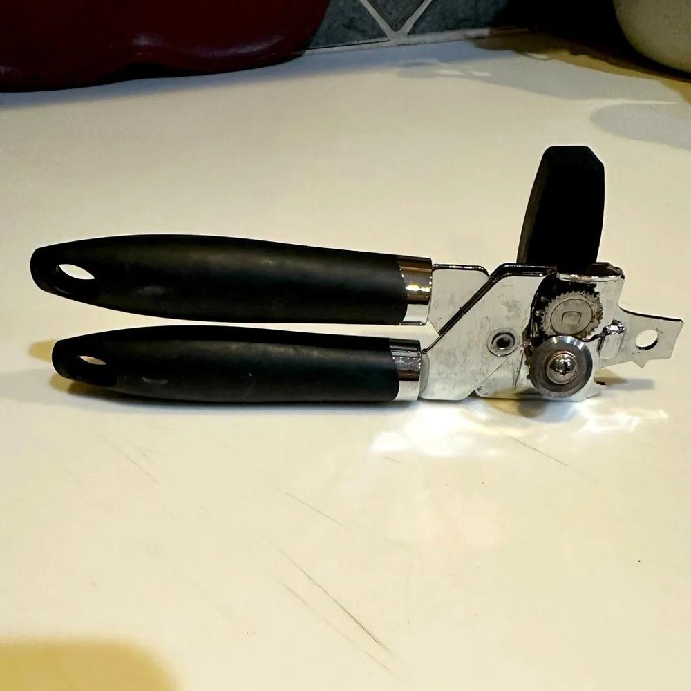 CUISINART HANDHELD MANUAL CAN OPENER STAINLESS STEEL KITCHEN TOOL RUBBER HANDLE